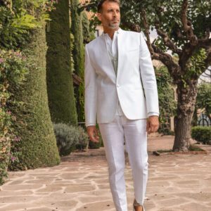 traje-novio-dress-code-blanco